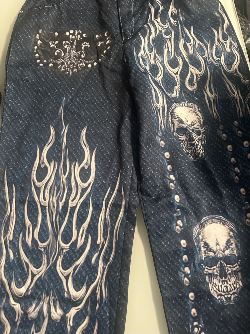 Men's Black Skull & Flame Pattern Jeans